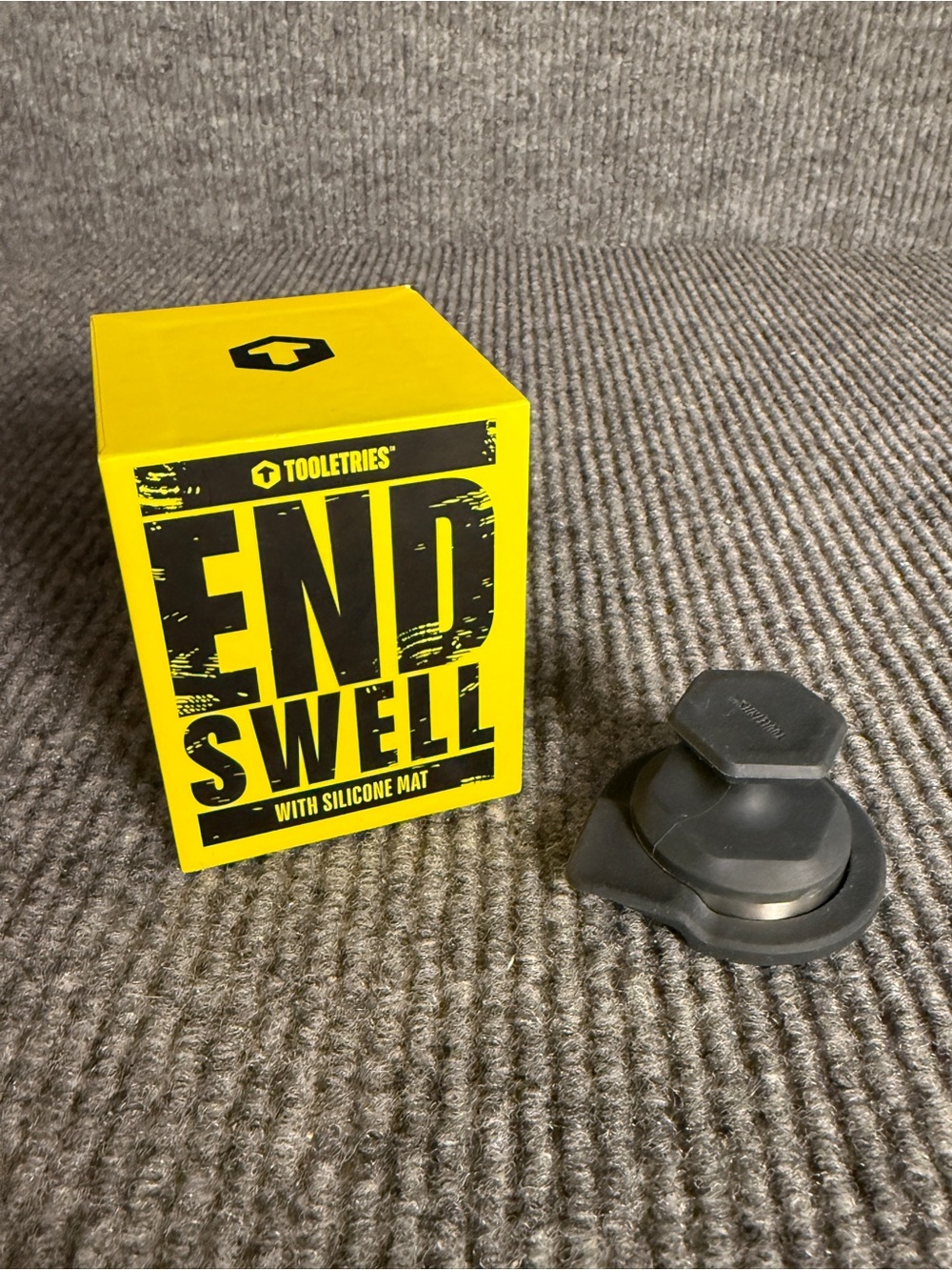 TOOLETRIES "The Endswell" Stainless Steel Face Tool & Silicone Mat (BNIB)